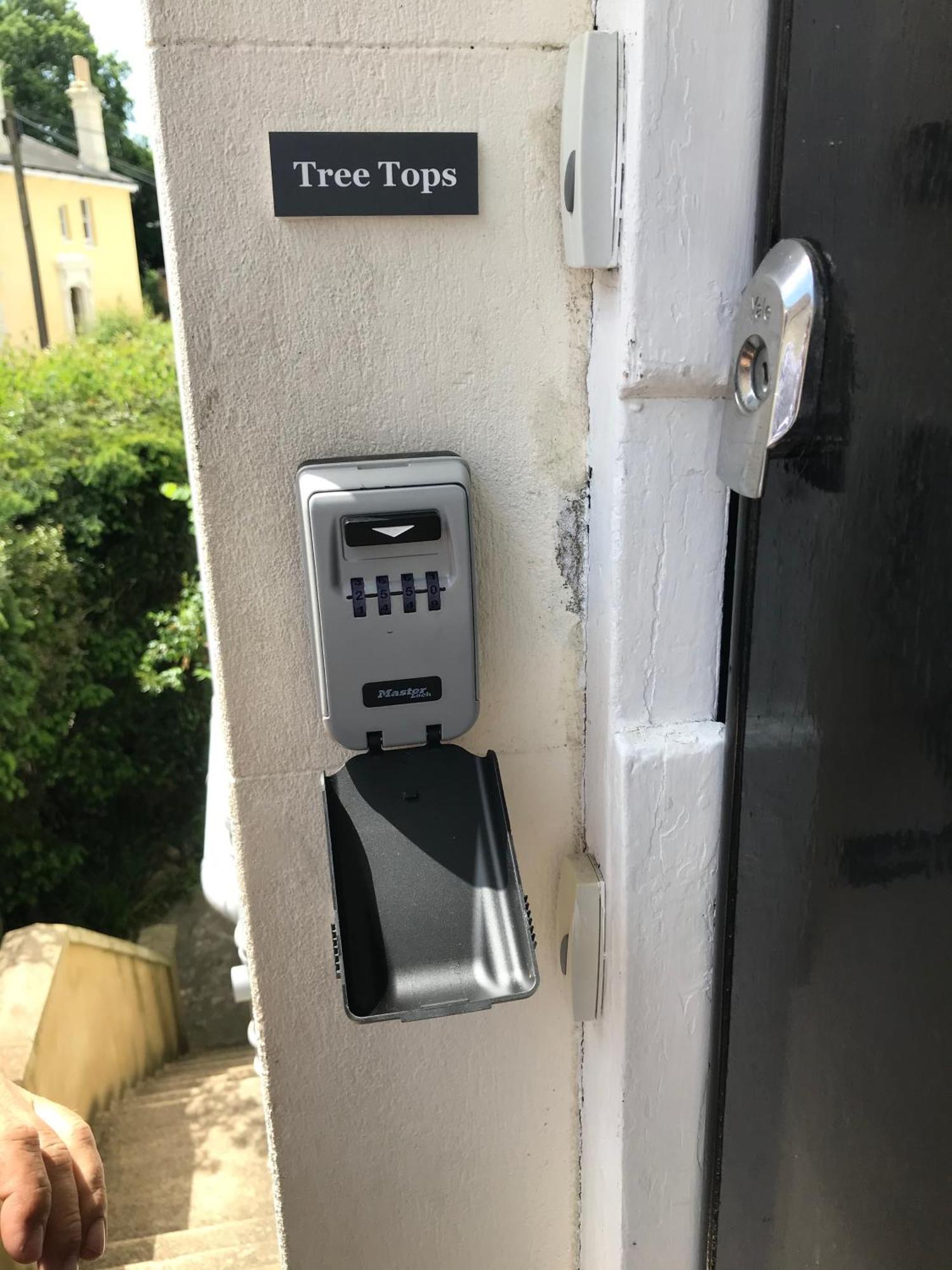 Tree Tops Apartment In Tunbridge Wells Exterior photo